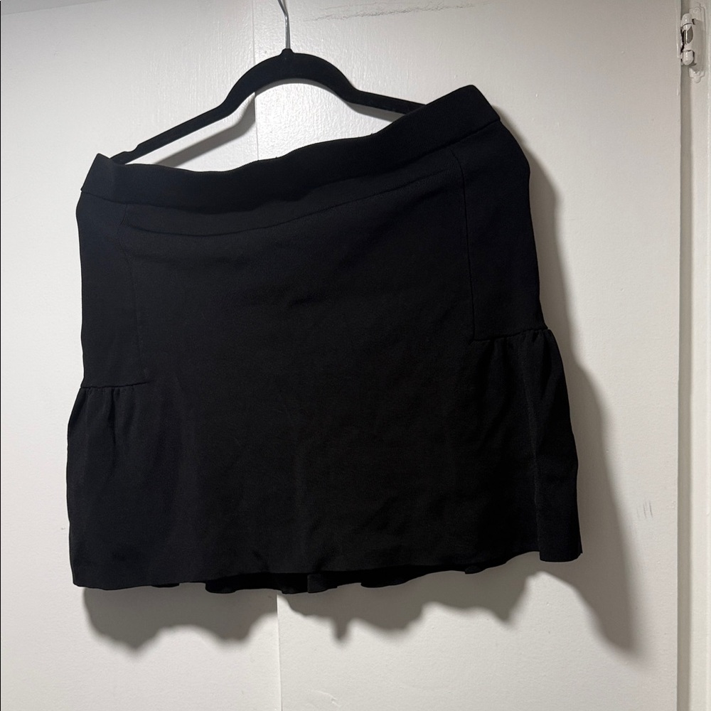 Chelsea28 NWOT Black Mini Skirt